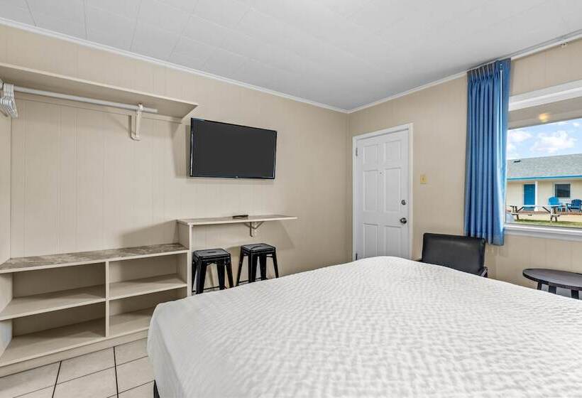 Dolphin Oceanfront Motel   Nags Head