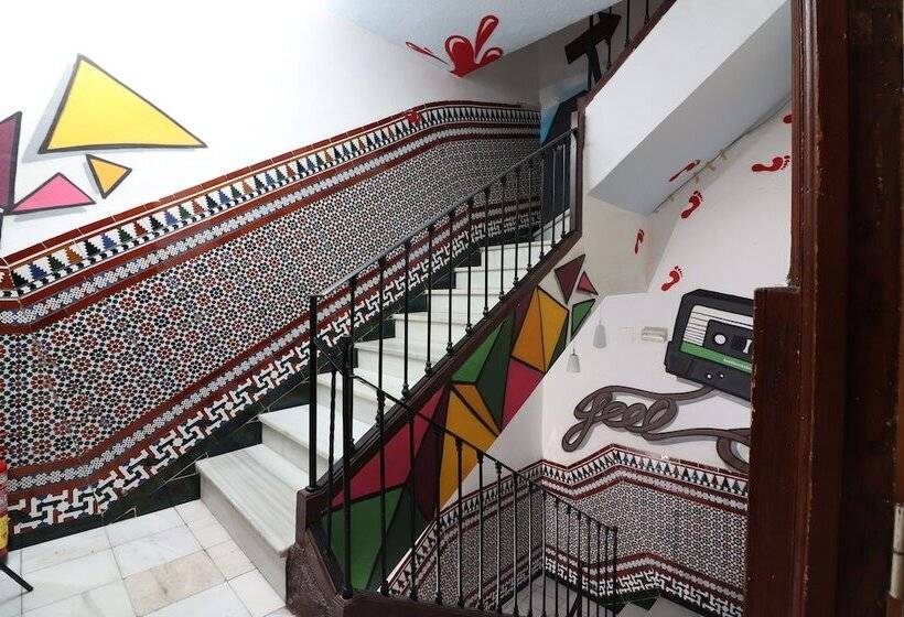 Feel Hostels City Center