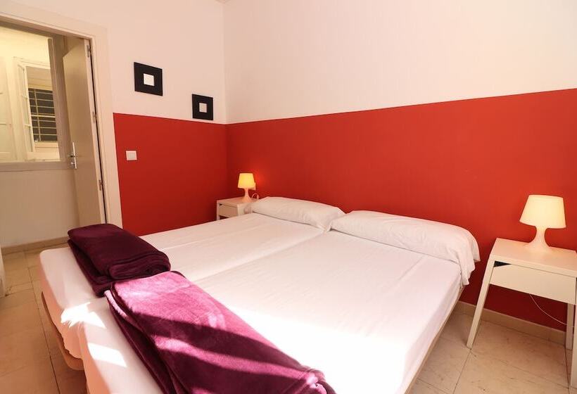 Feel Hostels City Center