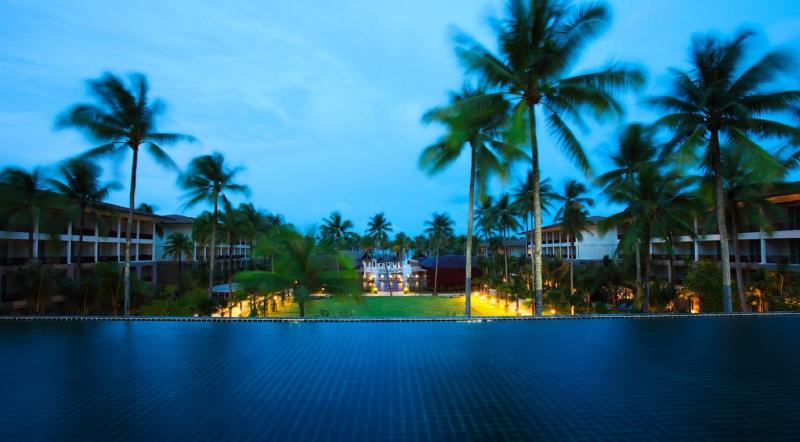 Graceland Khaolak Beachfront Resort