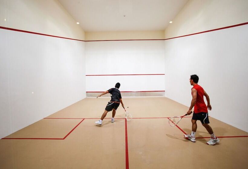 Graceland Khaolak Beachfront Resort