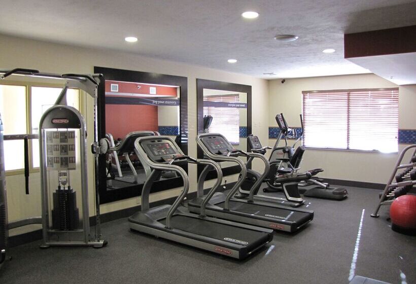 Hampton Inn & Suites Jamestown, Nd
