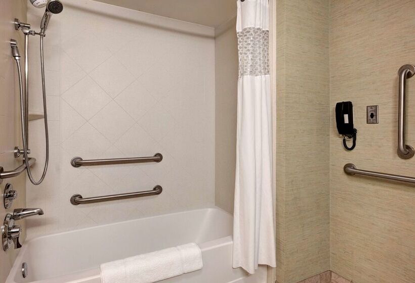 Hampton Inn & Suites Pensacola/gulf Breeze