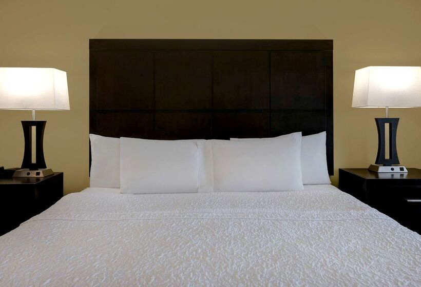 Hampton Inn & Suites Pensacola/gulf Breeze