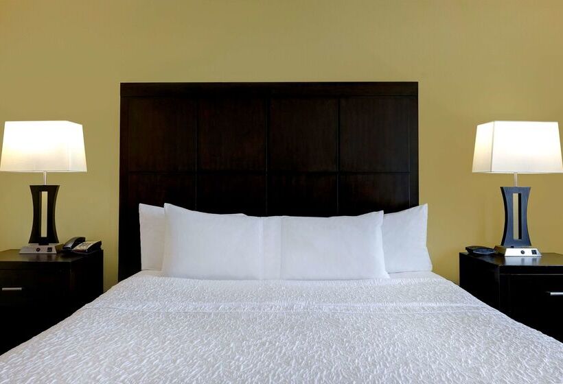 Hampton Inn & Suites Pensacola/gulf Breeze