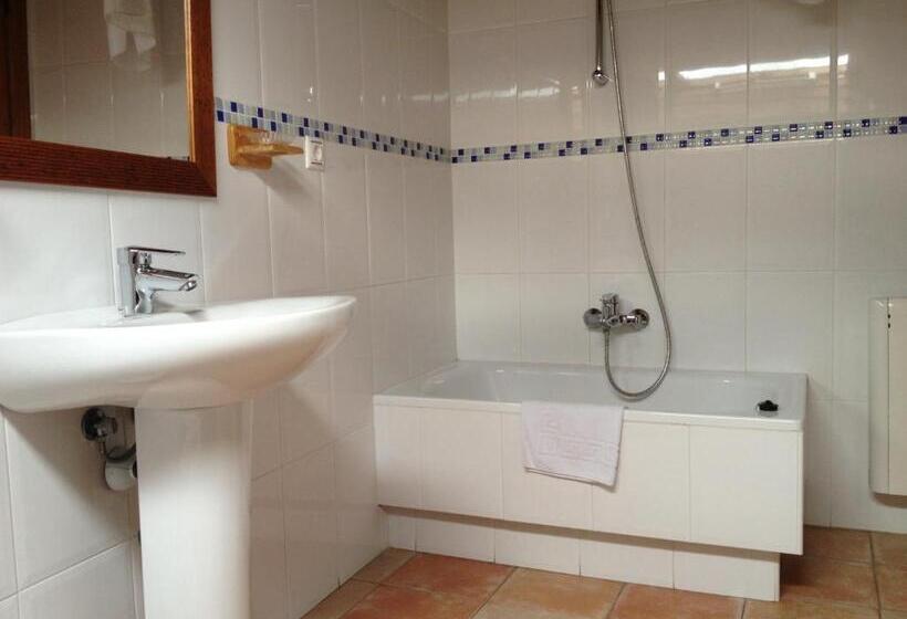 客栈  Hosteria San Emeterio