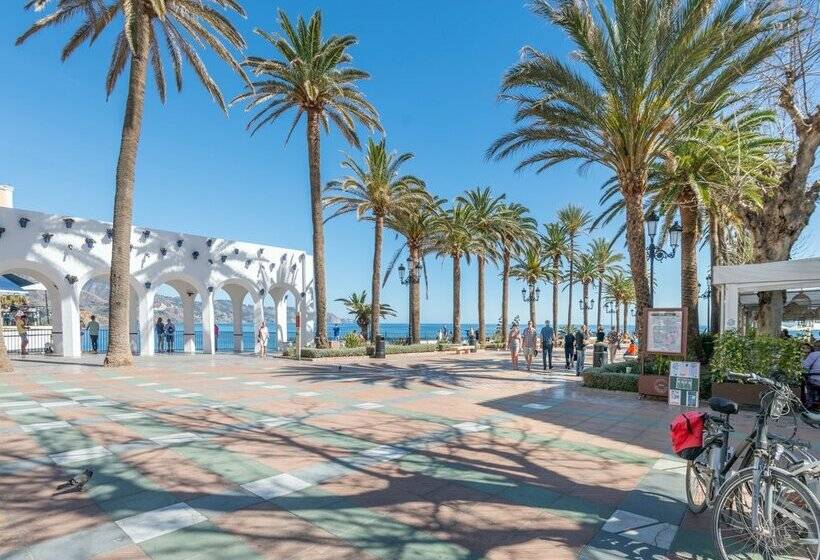 مسافرخانه Marissal by Dorobe Hotels