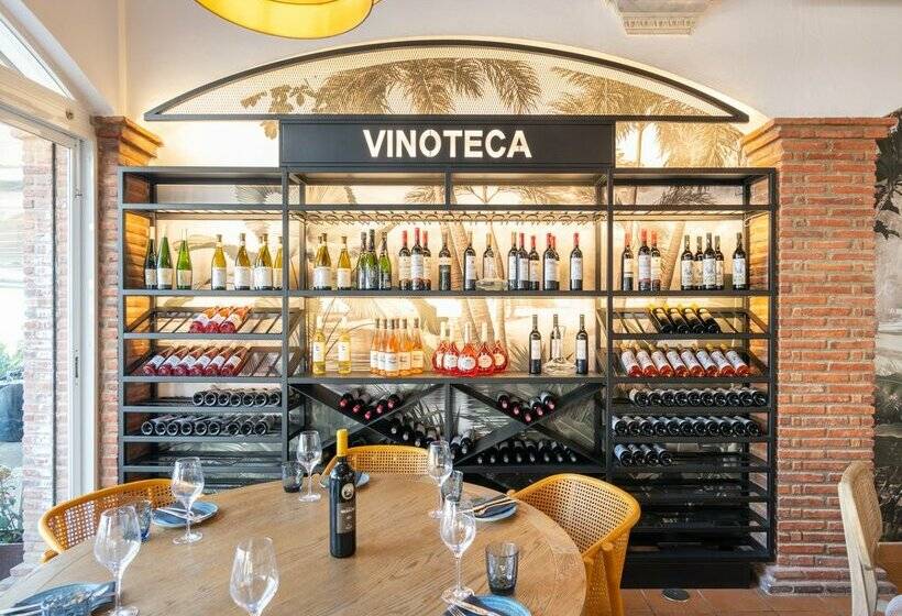 مسافرخانه Marissal by Dorobe Hotels