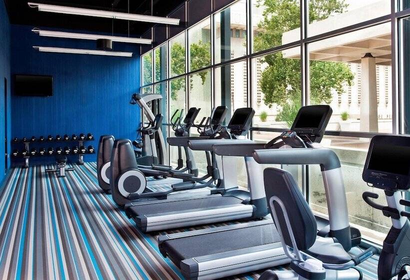 فندق Aloft Tulsa Downtown
