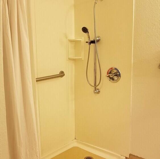 فندق Americas Best Value Inn Lincoln Airport