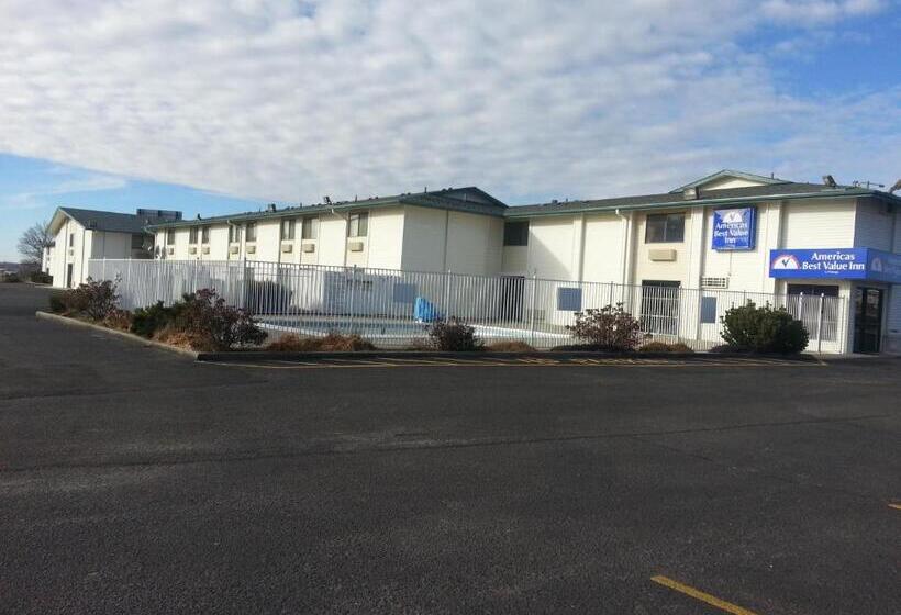 فندق Americas Best Value Inn Lincoln Airport