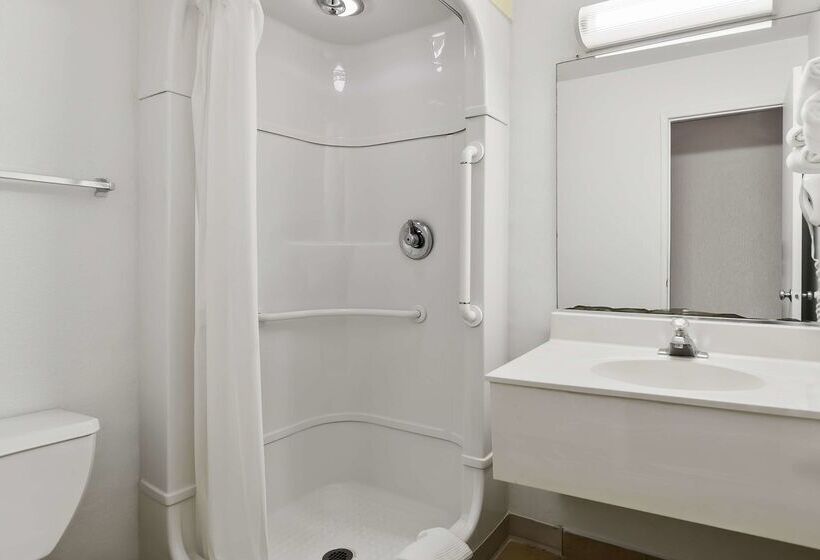 فندق Americas Best Value Inn Lincoln Airport