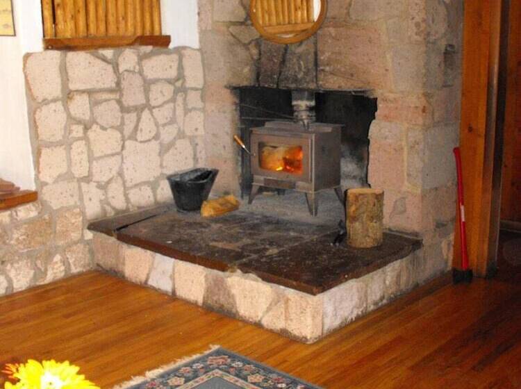 فندق Amizette Inn And Restaurant