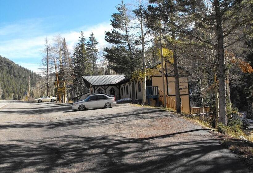 فندق Amizette Inn And Restaurant