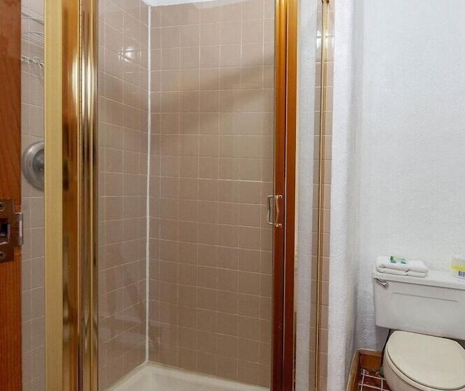 فندق Amizette Inn And Restaurant