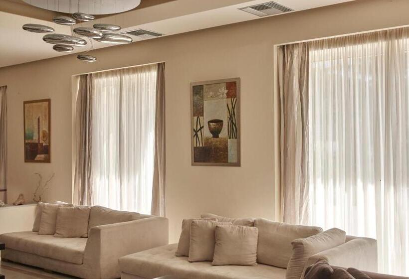 בית מלון כפרי Ammos Luxury Resort