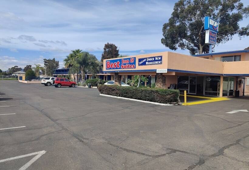 ホテル Best Inn & Suites