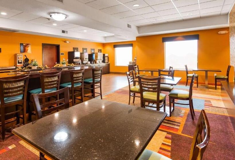 فندق Best Western Plus Hiawatha