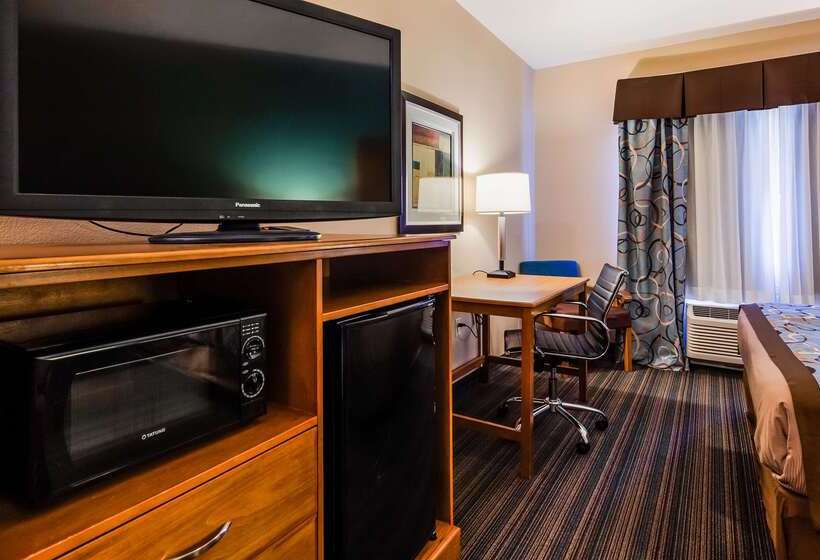 Best Western Plus Seminole Hotel & Suites
