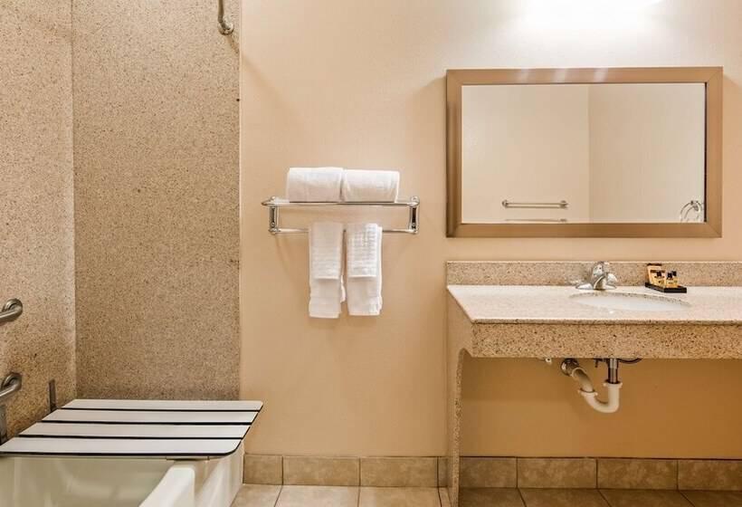 Best Western Plus Seminole Hotel & Suites