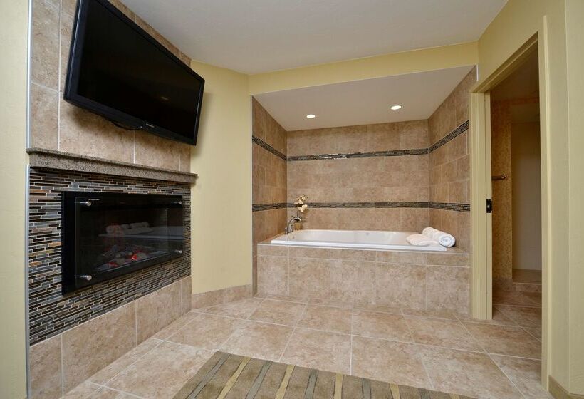 Oshkosh Marriott Waterfront Hotel & Convention Center