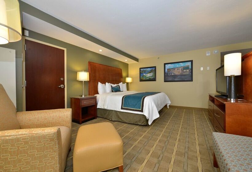 Oshkosh Marriott Waterfront Hotel & Convention Center