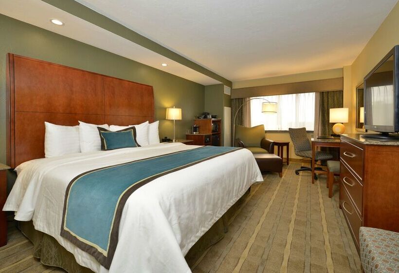 Oshkosh Marriott Waterfront Hotel & Convention Center