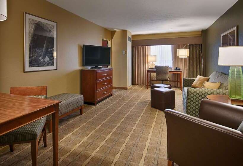 Oshkosh Marriott Waterfront Hotel & Convention Center