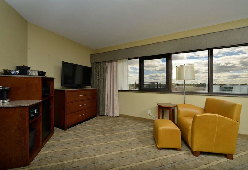 Oshkosh Marriott Waterfront Hotel & Convention Center