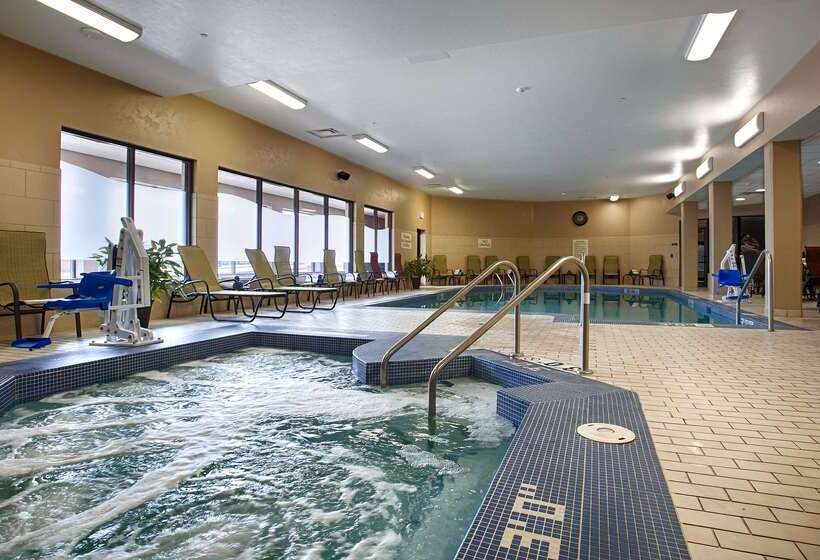 Oshkosh Marriott Waterfront Hotel & Convention Center