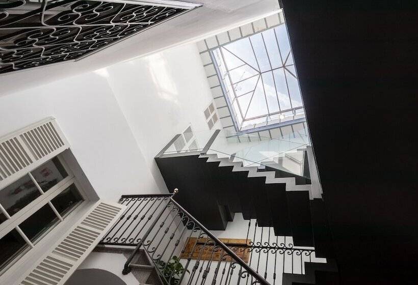 Отель Brondo Architect