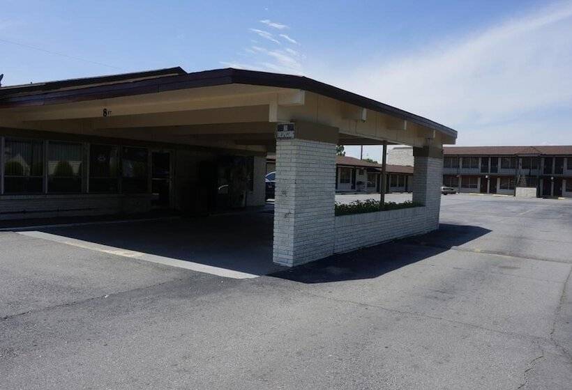 فندق Budget Inn Malvern