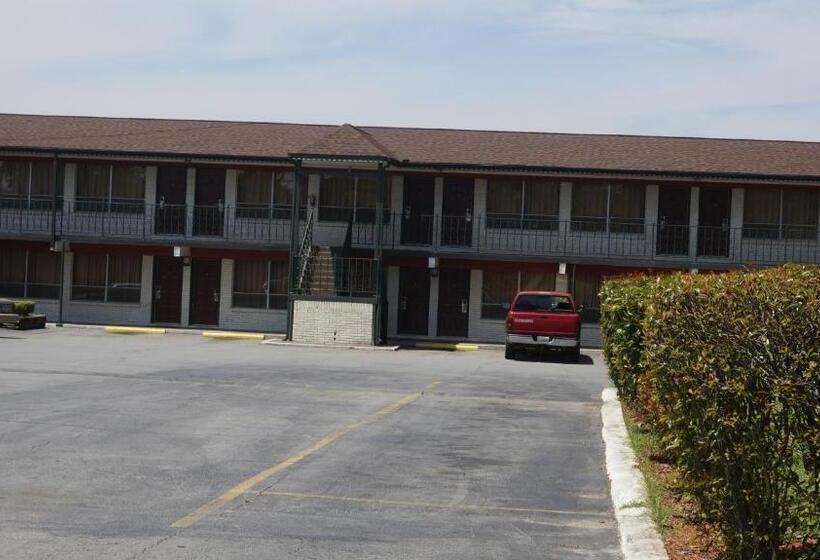 فندق Budget Inn Malvern