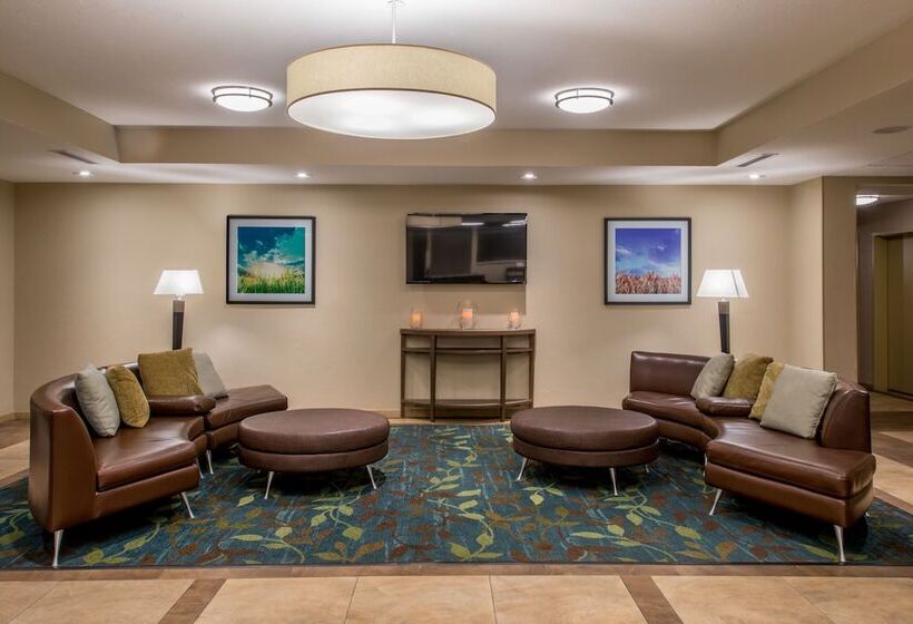 فندق Candlewood Suites Del City, An Ihg