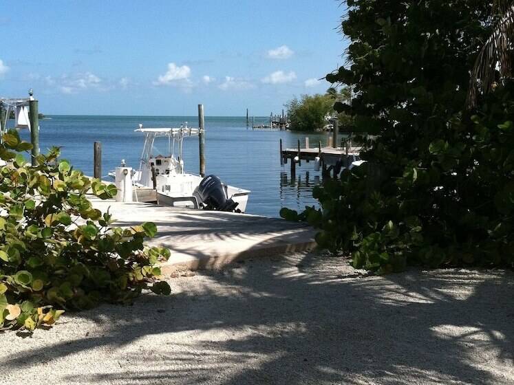 فندق Captain Pip's Marina & Hideaway