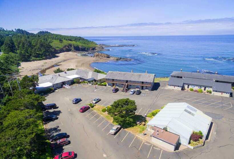 فندق Clarion Inn Surfrider Resort