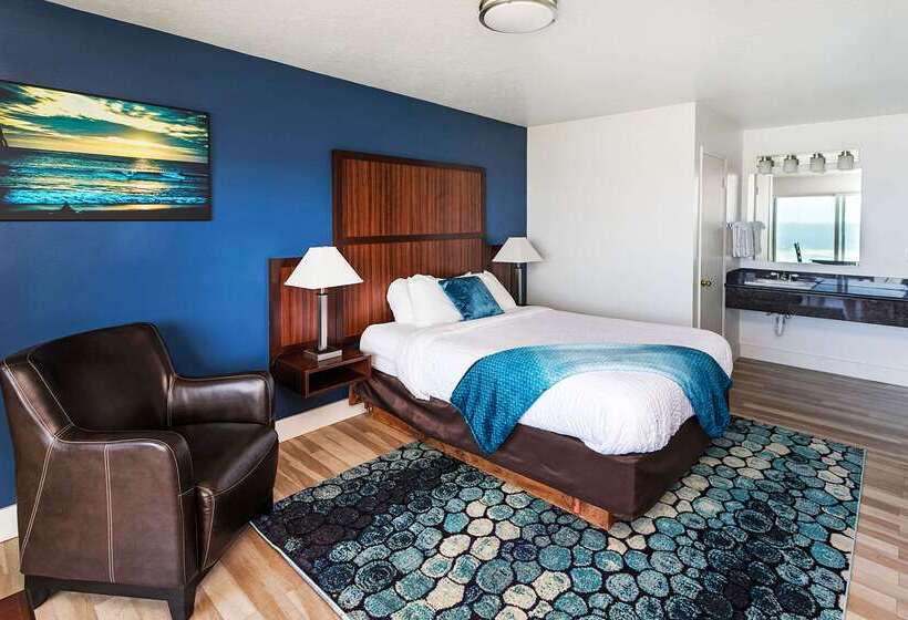 فندق Clarion Inn Surfrider Resort