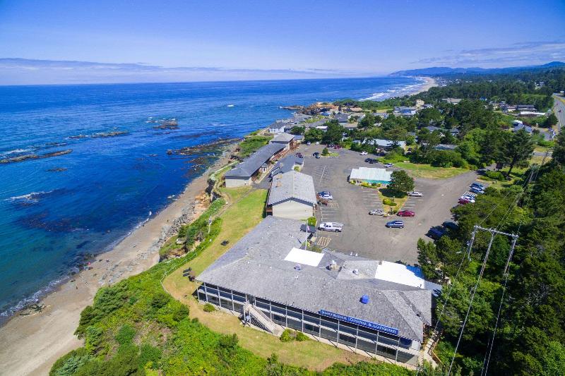 호텔 Clarion Inn Surfrider Resort