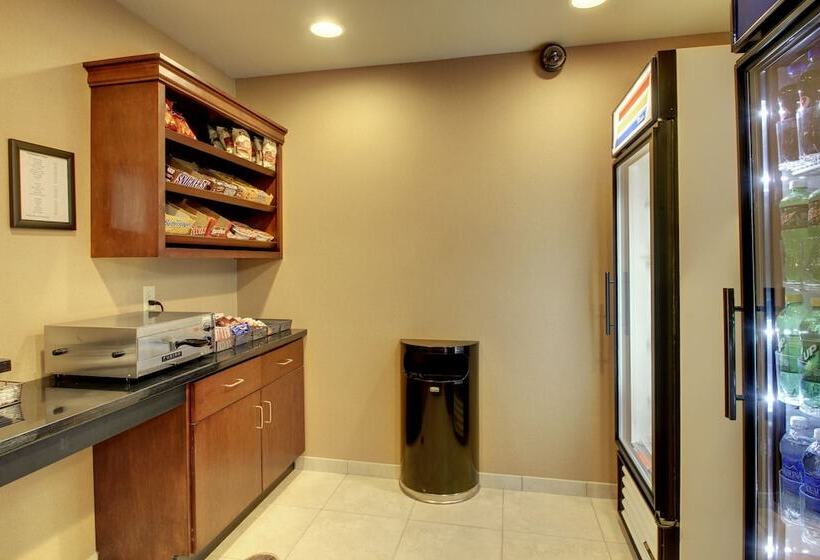 فندق Cobblestone Inn & Suites  Rugby