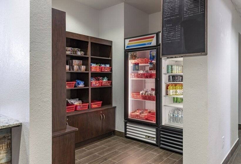 فندق Comfort Inn & Suites