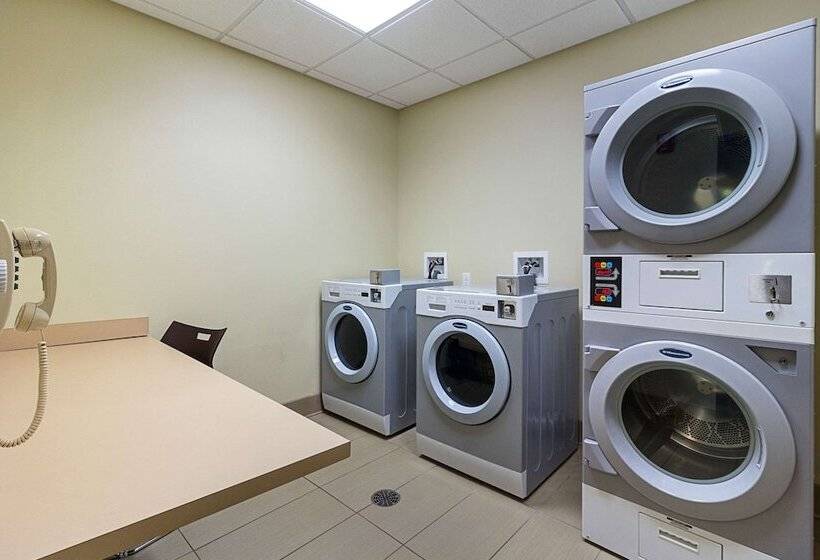 فندق Comfort Suites And Conference Center