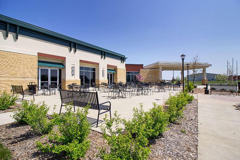 فندق Comfort Suites And Conference Center