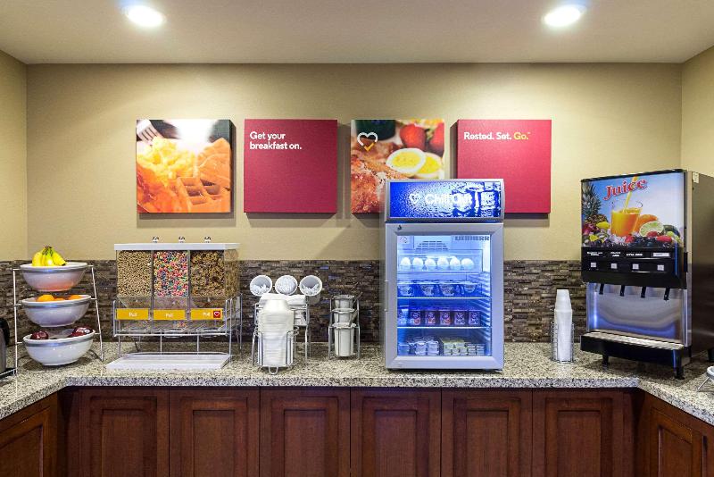 فندق Comfort Suites And Conference Center