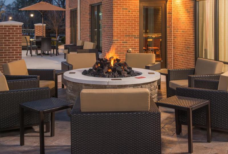 ホテル Courtyard By Marriott Glassboro Rowan University