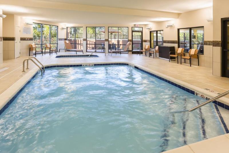 هتل Courtyard By Marriott Kalamazoo Portage