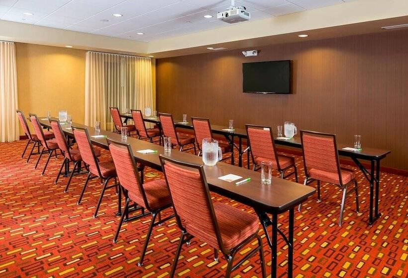 هتل Courtyard By Marriott Kalamazoo Portage