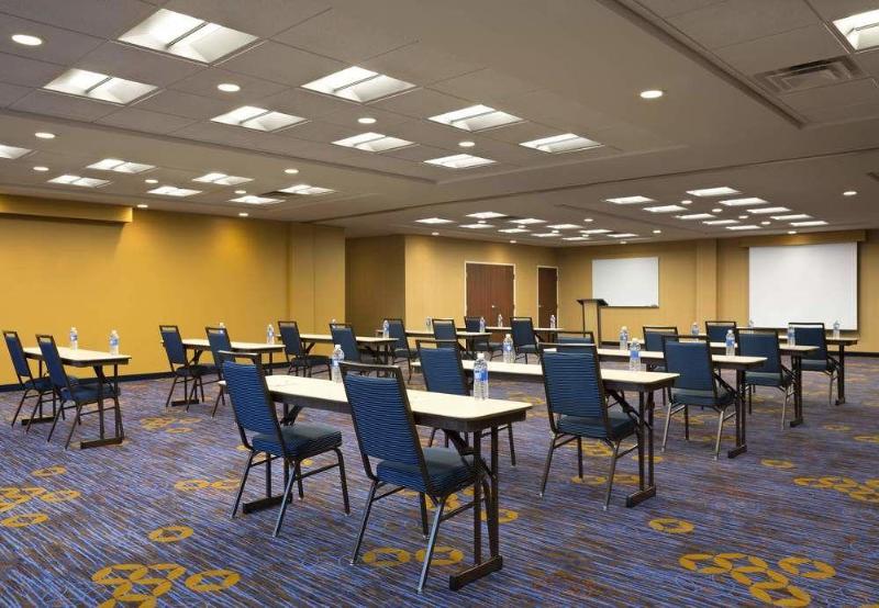 هتل Courtyard By Marriott Little Rock North