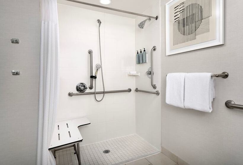 هتل Courtyard By Marriott Little Rock North