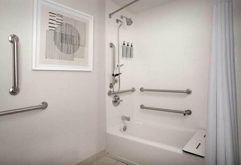 هتل Courtyard By Marriott Little Rock North