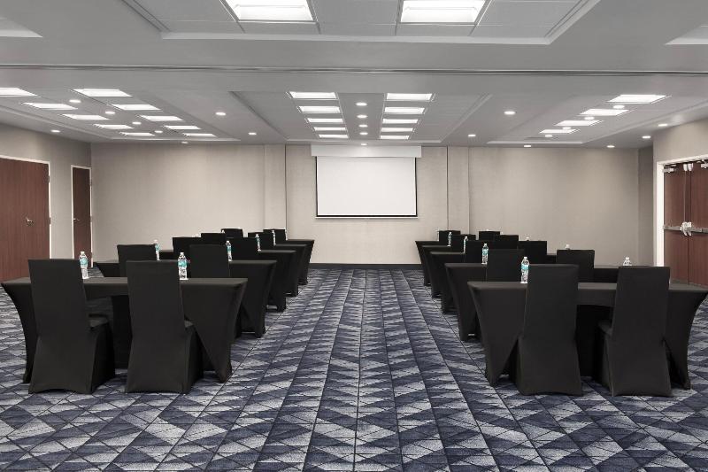 هتل Courtyard By Marriott Little Rock North